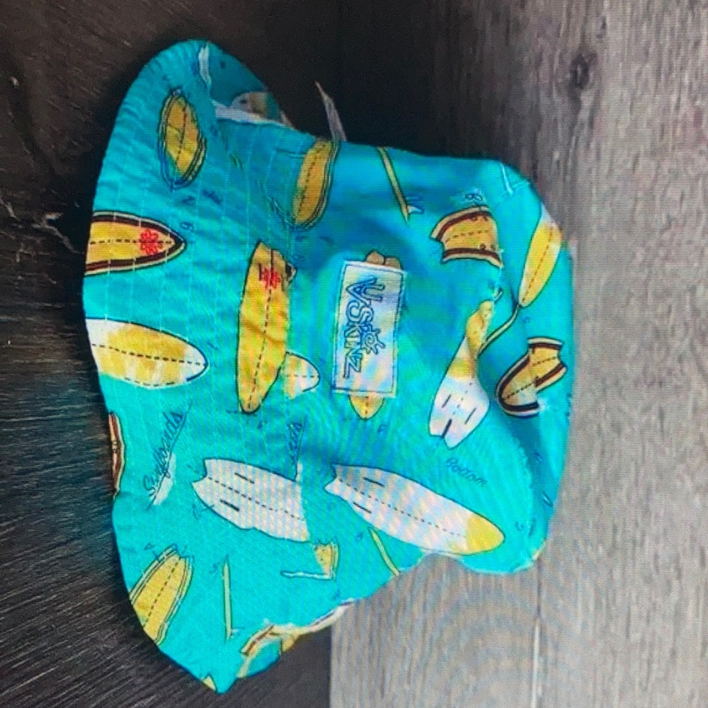 UV Skinz kids Bucket hat surf boards reversible blue size 4T